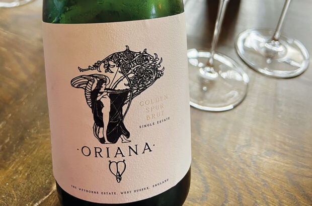 Oriana, golden spur sparkling wine