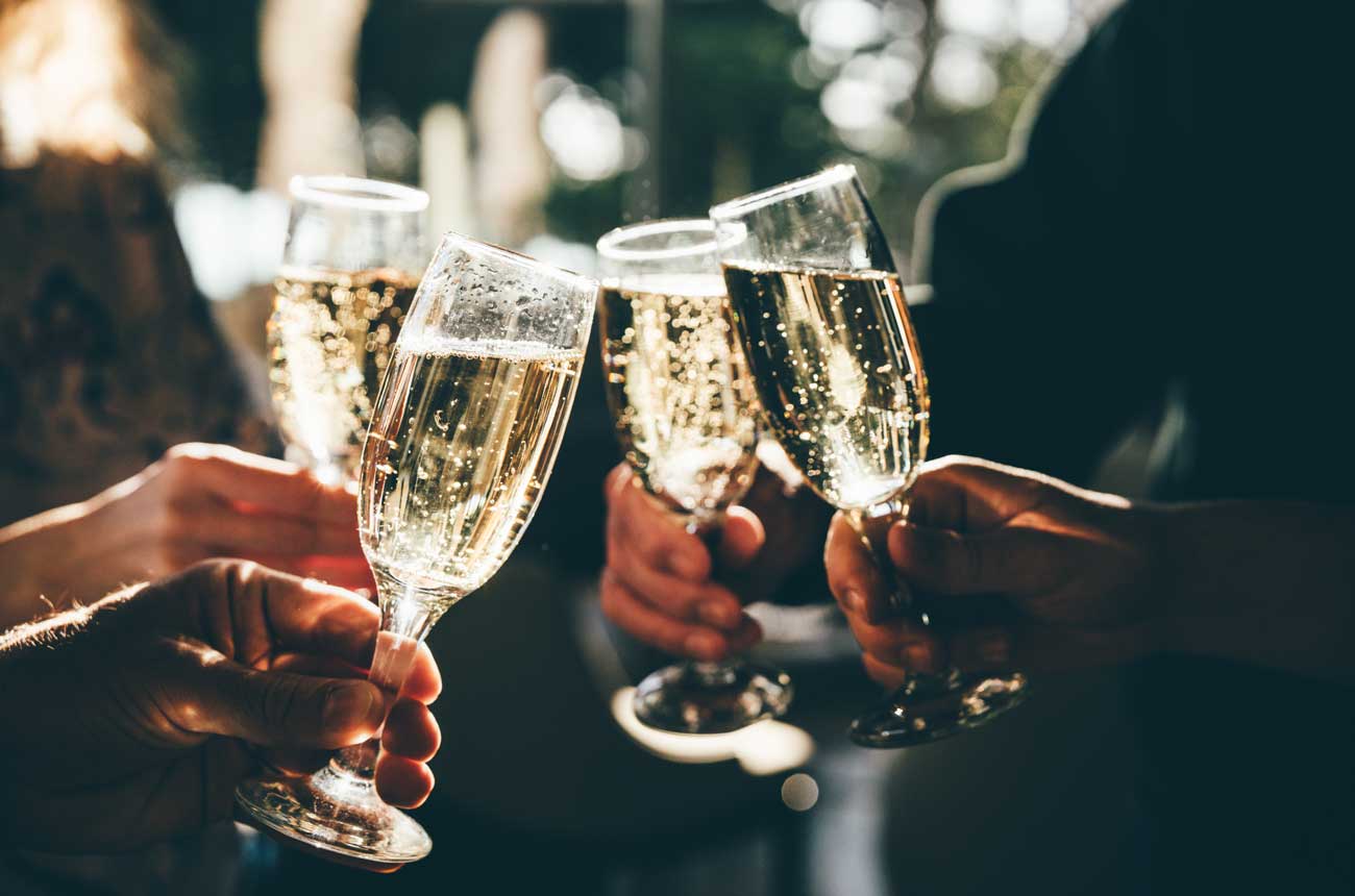 Hugh Johnson: ‘We’re getting bolder with bubbles from Italy, Spain, Australia, NZ, the Cape…’