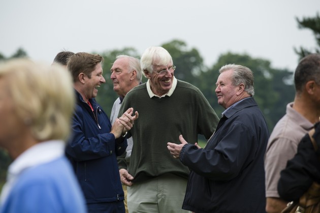 How To Make Friends At A Golf Club