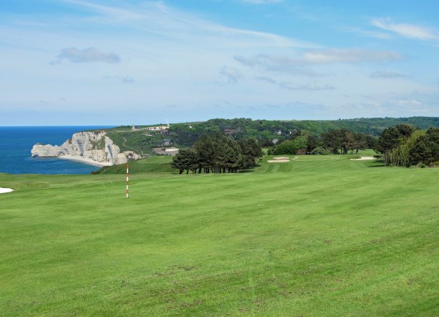 The dogleg 8th, a seriously strong hole