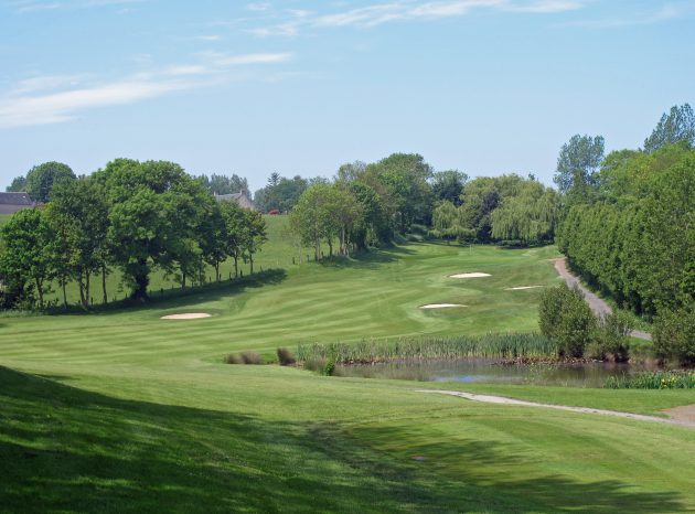 The 4th is possibly the prettiest hole on the course