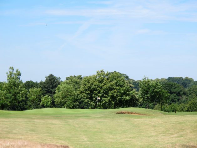 A good mid-iron at the par-3 second will offer a birdie chance