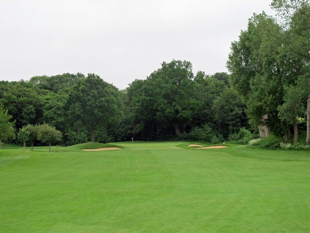 The gentle opening hole runs slightly right to left