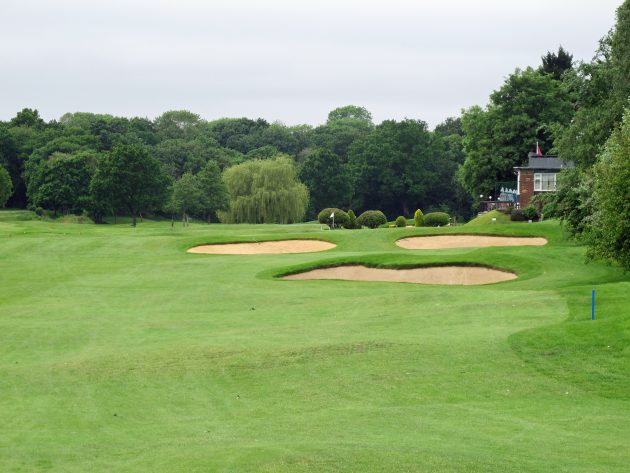 The closing hole is best played to the left
