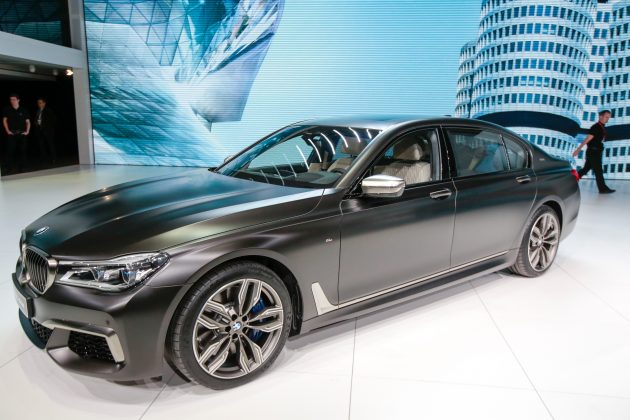 10 Luxury Cars Suitable For Golfers