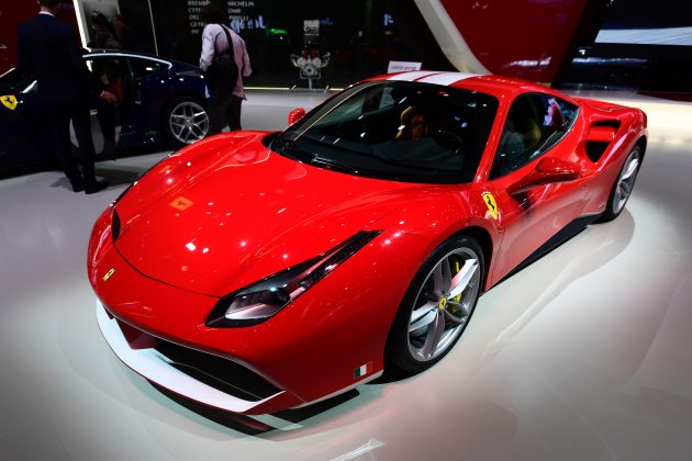 10 Luxury Cars Suitable For Golfers