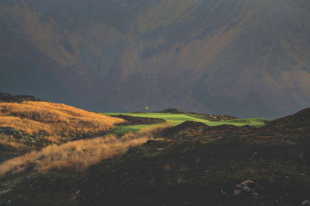 Golfers Play Under Northern Lights At Lofoten Links