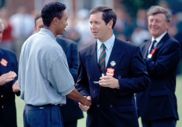 Tiger Woods receiving Silver Medal in 1996 Open Championship for being the Leading Amateur.