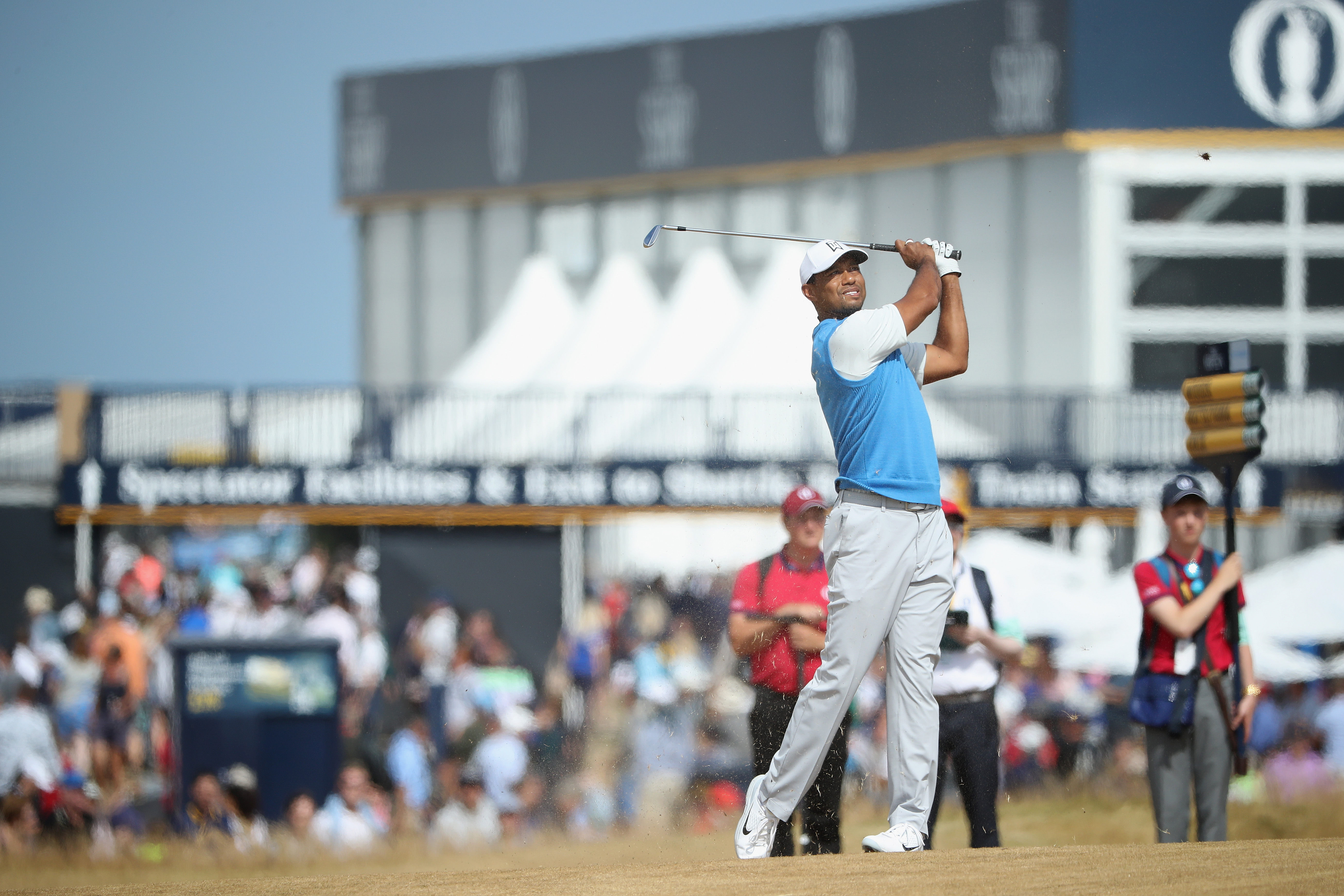 Tiger Woods Suffers Neck Injury Scare At The Open
