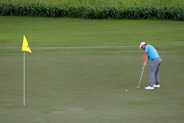 Adam Scott Putt Flagstick