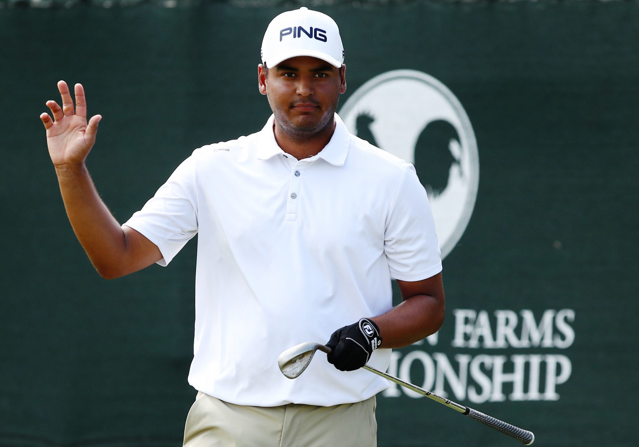 Sebastian Munoz What’s In The Bag?