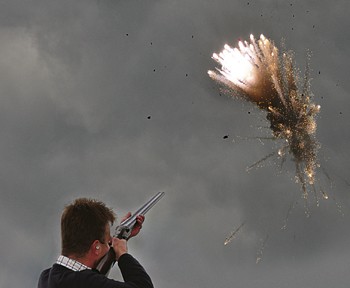 Clay pigeon shooting games