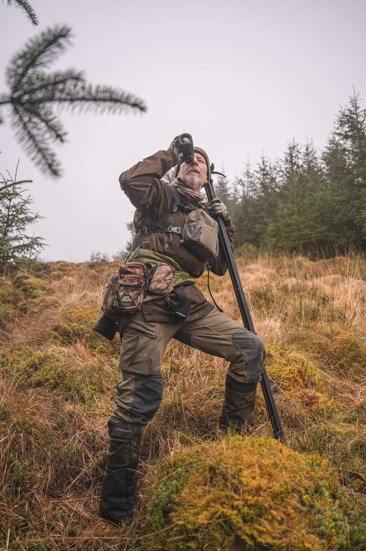 Chris Dalton in the field wearing his Deerhunter Pro Gamekeeper smock