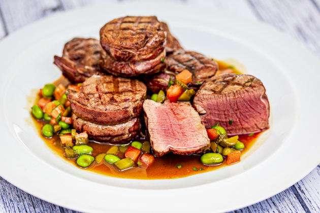 Rosettes of venison, grilled with a chasseur and soya bean sauce - Vimarsana News