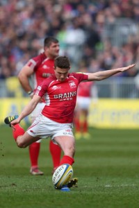 Chipping in: Alex Davies