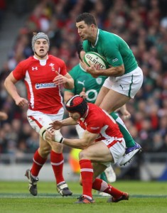 Aerial battle: Kearney leaps above Halfpenny
