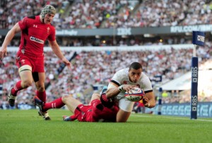 Touch down: Luther Burrell goes over 