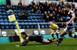 Showing the knack: Jonah Holmes scores for Wasps