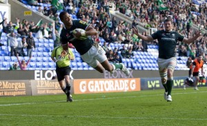 Try guy: Armitage and Danaher enjoy a London Irish try