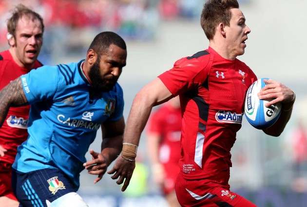 On the break: Liam Williams made sure Wales hit top gear in Rome. (Photo: Inpho)