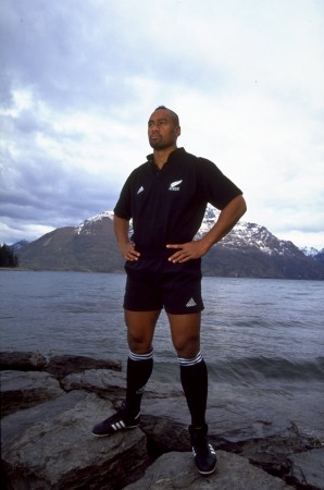 Jonah Lomu promotes Adidas kit in 1999