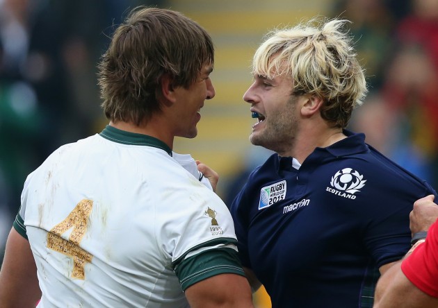 A quiet word: Eben Etzebeth and Richie Gray