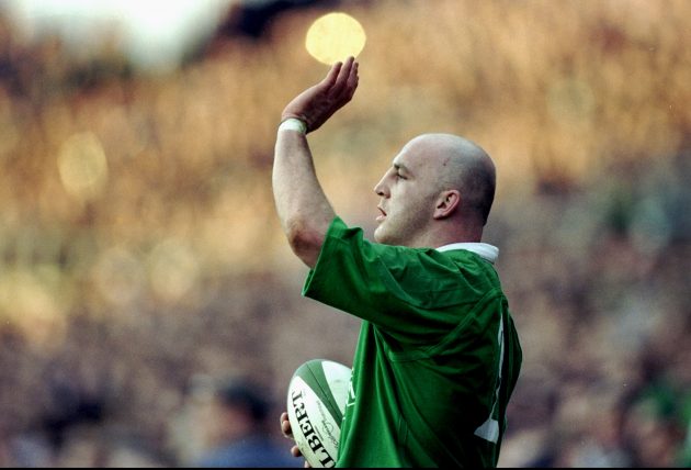 Keith Wood prepares to throw in at the line out
