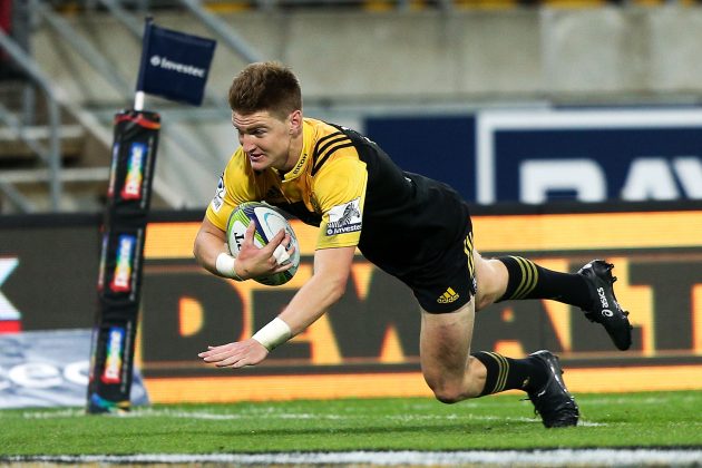 Jordie Barrett scores