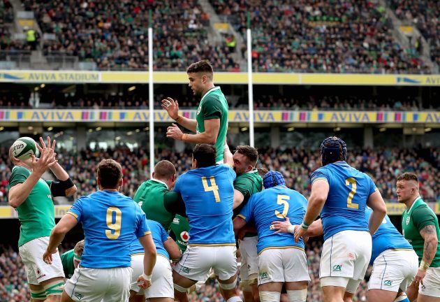 Conor Murray takes a lineout
