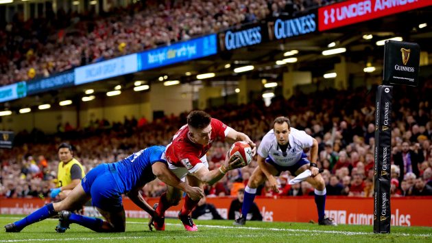 Josh Adams scores v Italy