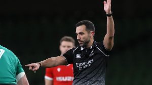 Referee Mathieu Raynal