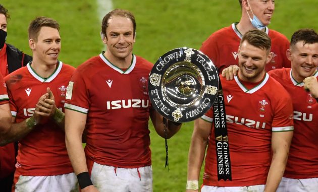 Wales lift the Triple Crown