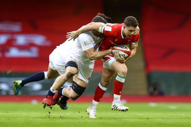 Wales lift the Triple Crown
