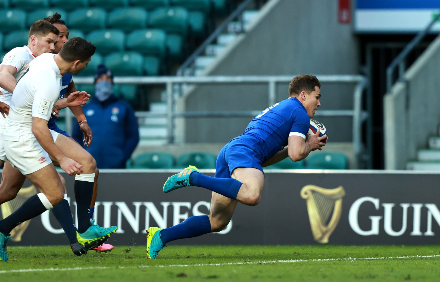 Antoine Dupont scores against England after 65 seconds - Rugby World