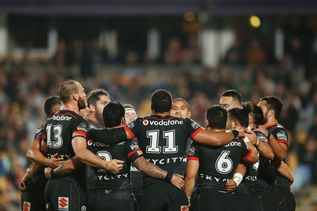 France and Wallabies team breathing exercises