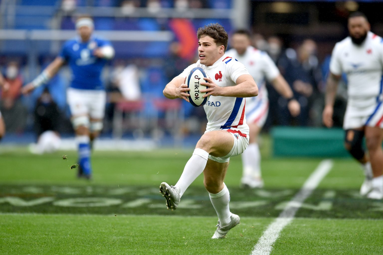 Did you notice Antoine Dupont's silver boots? - Rugby World