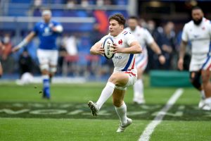 Antoine Dupont's silver boots