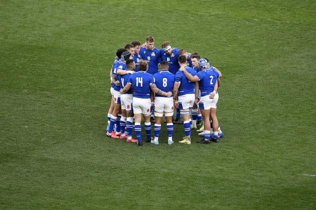 Italy huddle