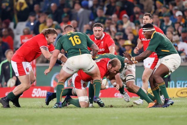 Controversial Alun Wyn Jones yellow card