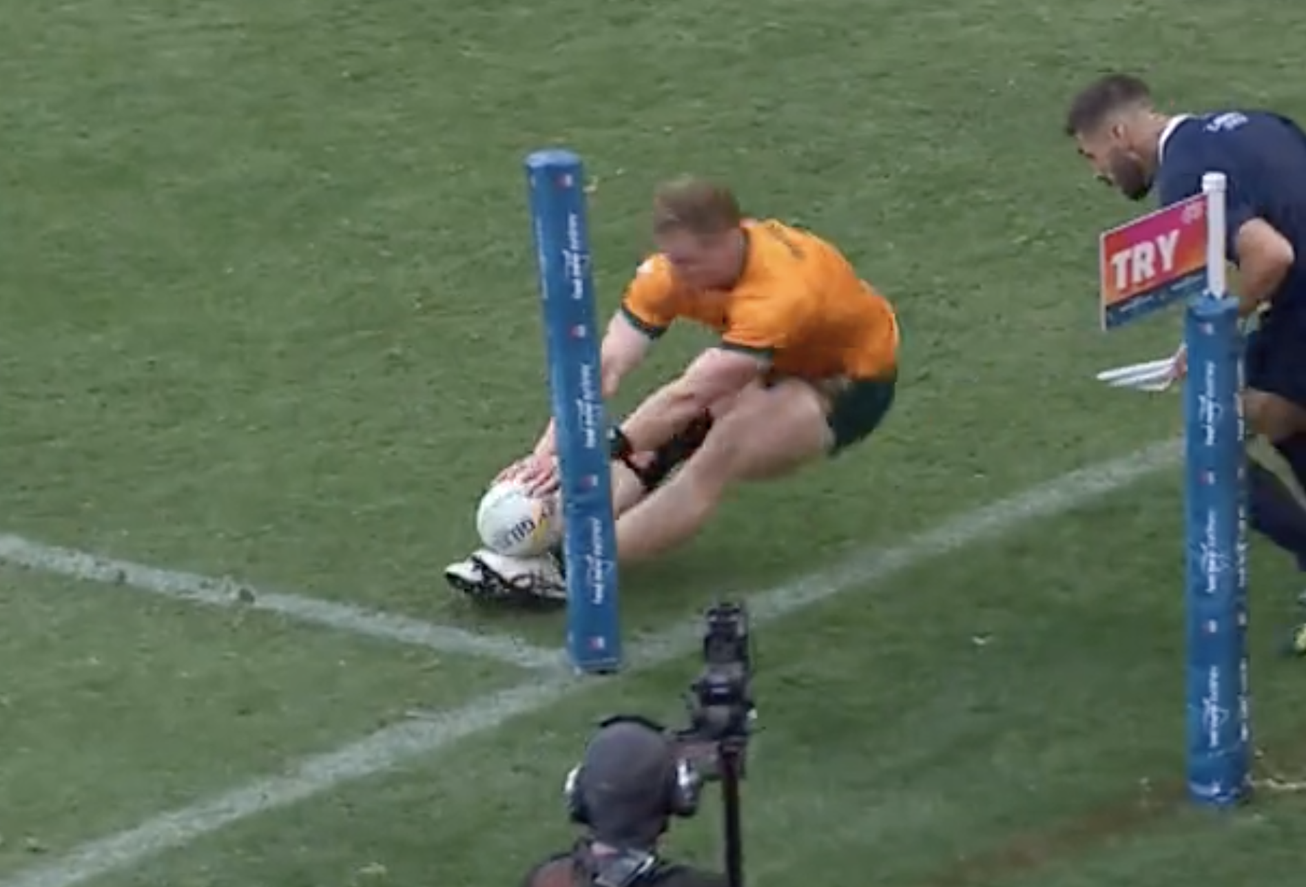 Watch: It was easier to score this try for Henry Hutchison