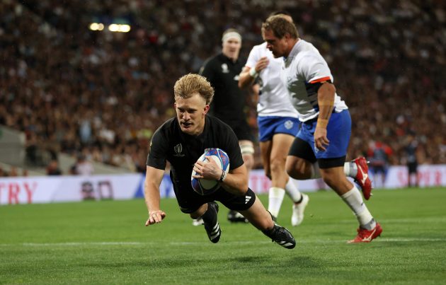 Damian McKenzie scores v Namibia