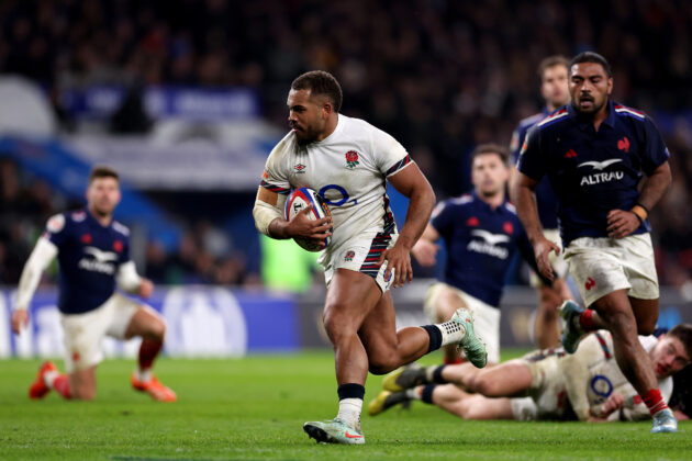 Ollie Lawrence on his way to scoring England’s first try during the 2025 Six Nations match against France.