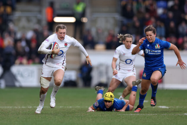 England’s Emma Sing runs with the ball in the 2025 Six Nations match against Italy