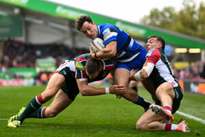 Bath's Henry Arundell is tackled by Leicester players during the October 2025 Gallagher PREM match