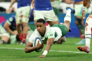 Grant Williams scores South Africa's third try during the November 2025 Test match against France.