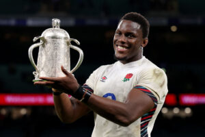 When was the last time England beat Scotland at Murrayfield?