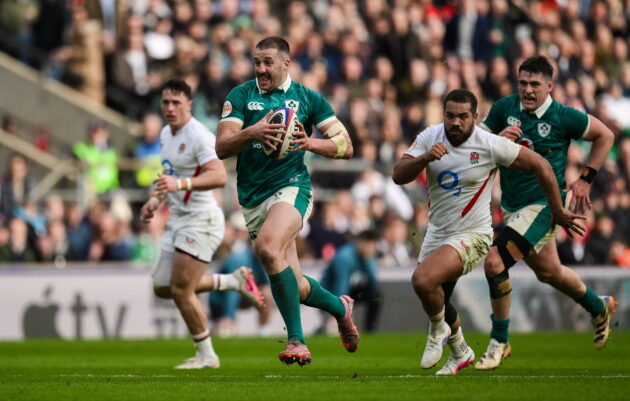 Stuart McCloskey of Ireland races clear of Ollie Lawrence of England during the Guinness 6 Nations Rugby Championship match between England and Ireland at the Allianz Stadium in Twickenham, England. (Photo By Brendan Moran/Sportsfile via Getty Images)
