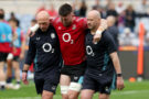 Tom Curry of England leaves the pitch following medical treatment after picking up an injury in the warm up prior to the Guinness Six Nations 2026 match between Italy and England at Stadio Olimpico on March 07, 2026 in Rome, Italy. (Photo by David Rogers/Getty Images)