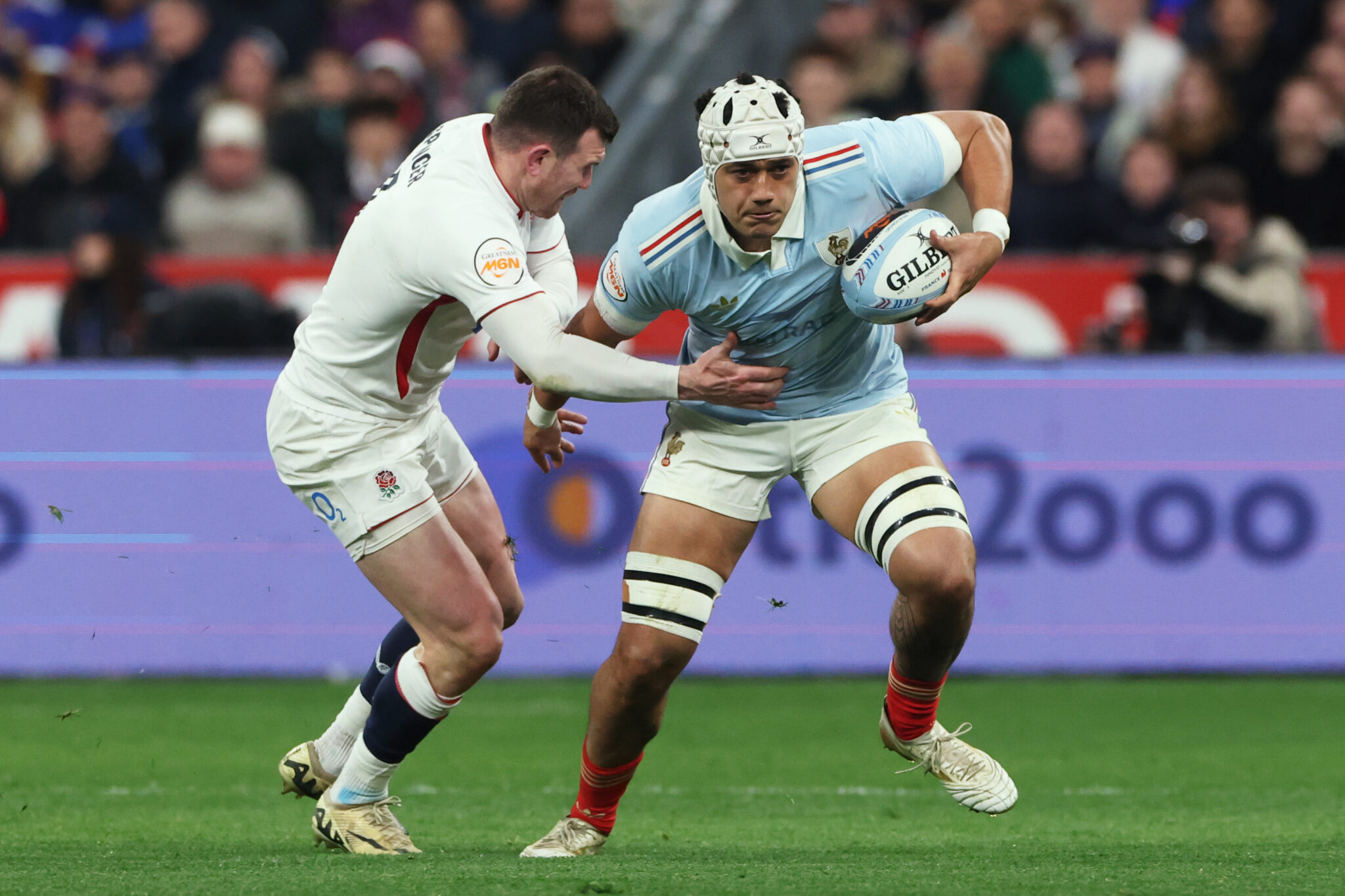 Incredible kit clash leaves fans furious with Six Nations decider