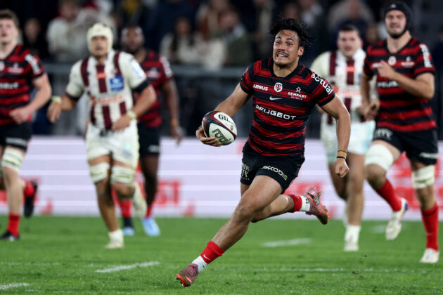 Toulouse's Kalvin Gourgues runs with the ball during the Top 14 match against Bordeaux Bègles in March 2026.